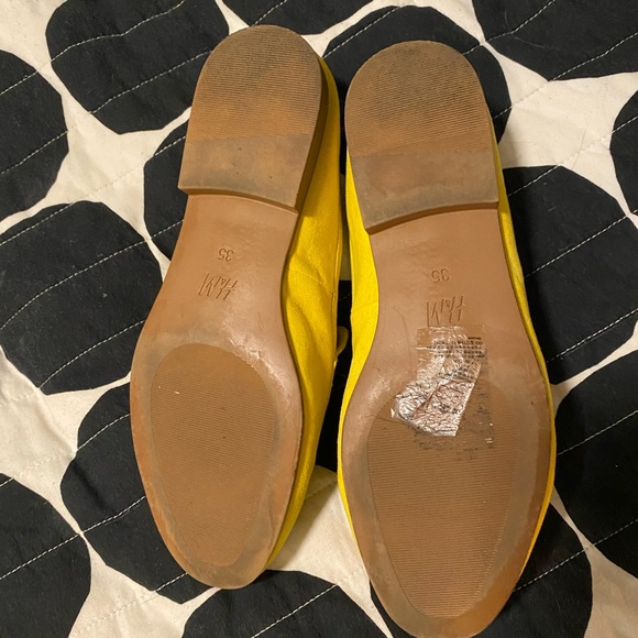 Gold faux suede tasseled loafers - Picture 2 of 6